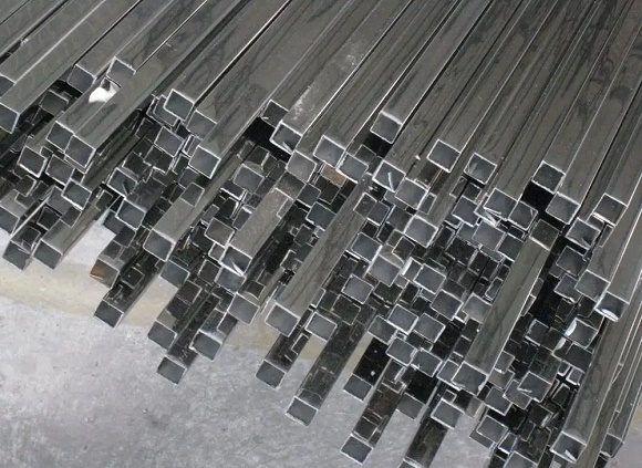 304不銹鋼管許用應力是多少